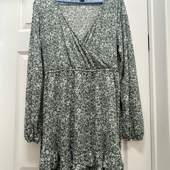 SWS Long Sleeve V-Neck Floral Summer Dress - Picture 4 of 7